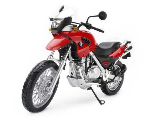 Red / Black / Silver 1:12 Scale BMW F650GS Motorcycle