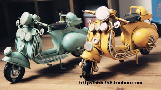 Yellow / Blue Vintage 1959 Piaggio Vespa Motorcycle Model