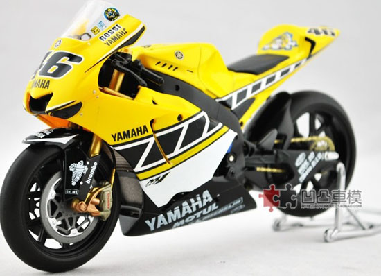 1:12 Scale IXO Yellow YAMAHA 2004 YZR-M1 Model