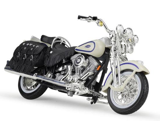 White 1:18 Maisto Diecast Harley Davidson 1997 FLSTS Model