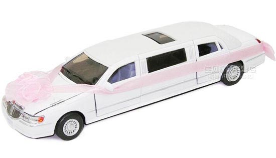 White 1:38 Kids Diecast Lincoln Limousine Wedding Car Toy