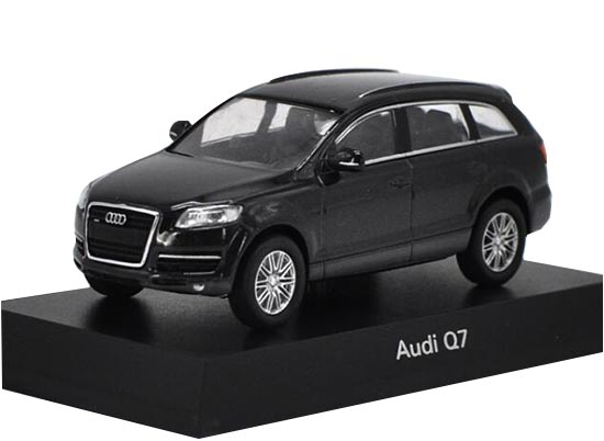 1:64 Scale Black / White Kyosho Diecast Audi Q7 Model
