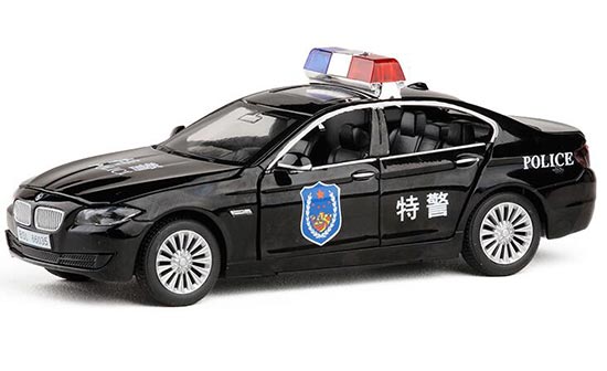 1:32 Scale White / Black Police Diecast BMW 535i Toy