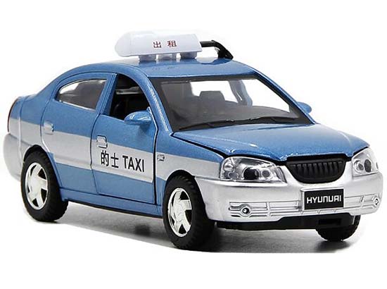 Red / Blue / Yellow Kids 1:32 Scale Diecast Beijing Taxi Toy