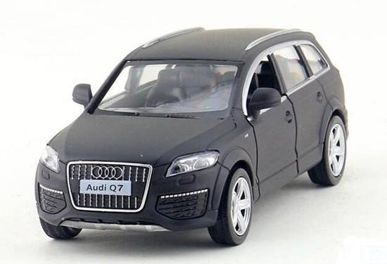 1:36 Scale Matte Black Diecast Audi Q7 SUV Toy