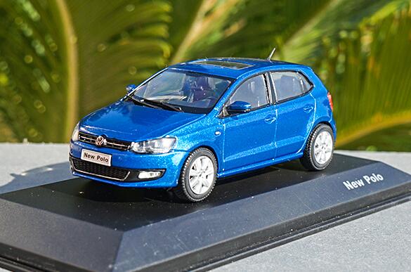 1:43 Scale Blue/ Red Diecast 2012 Volkswagen New Polo Model