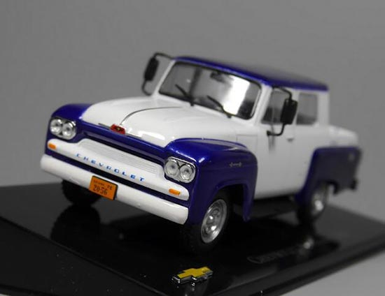 Blue-White 1:43 IXO Diecast 1962 Chevrolet Alvorada Model