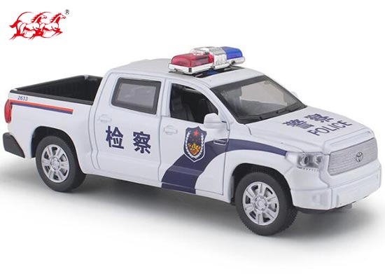 1:32 White Diecast Toyota Tundra Police Pickup Truck Toy