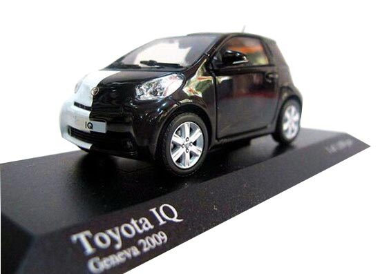 1:43 Scale White-Black Minichamps Diecast Toyota IQ Model