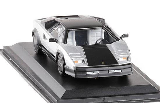 Diecast 1:43 Scale 1987 Lamborghini Countach Evoluzione Model