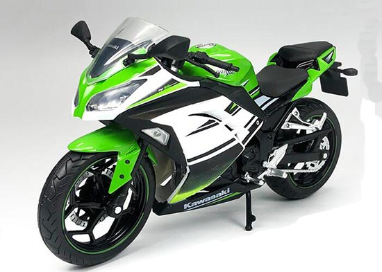 White-Green 1:12 Diecast Kawasaki Ninja 250 Motorcycle Model