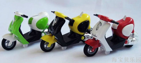 Mini Scale Kids Green / Yellow / Red Vespa Motorcycle Toy