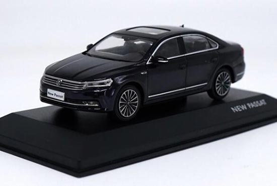 Black / Brown 1:43 Diecast Volkswagen New Passat 2016 Model