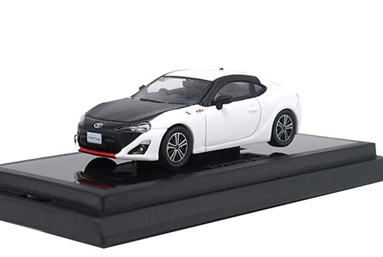 Black-White 1:64 Scale Kyosho Diecast Toyota 86 GT Model